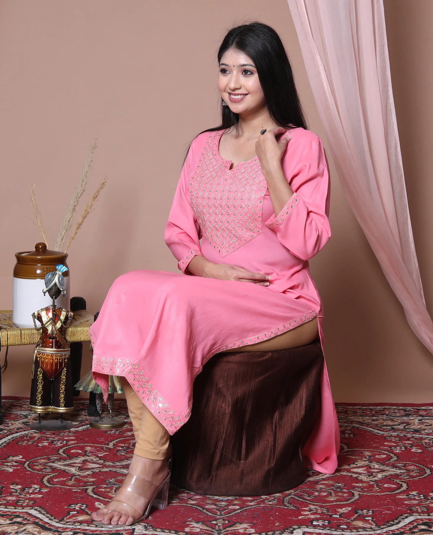 his&her Women Embroidered Viscose Rayon Straight Kurta (Pink)