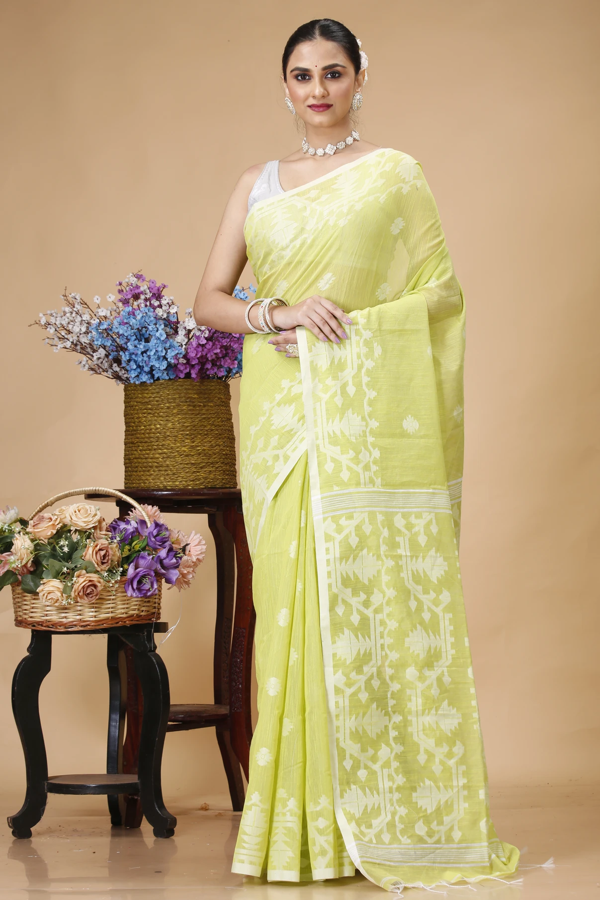 Bong ButiQ Woven Handloom Cotton Linen Saree