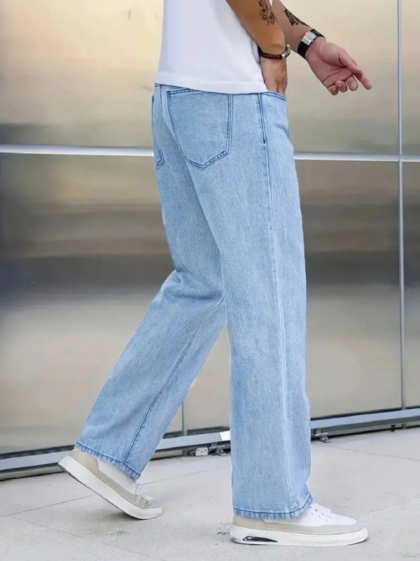 Men Straight Fit Mid Rise Light Blue Jeans