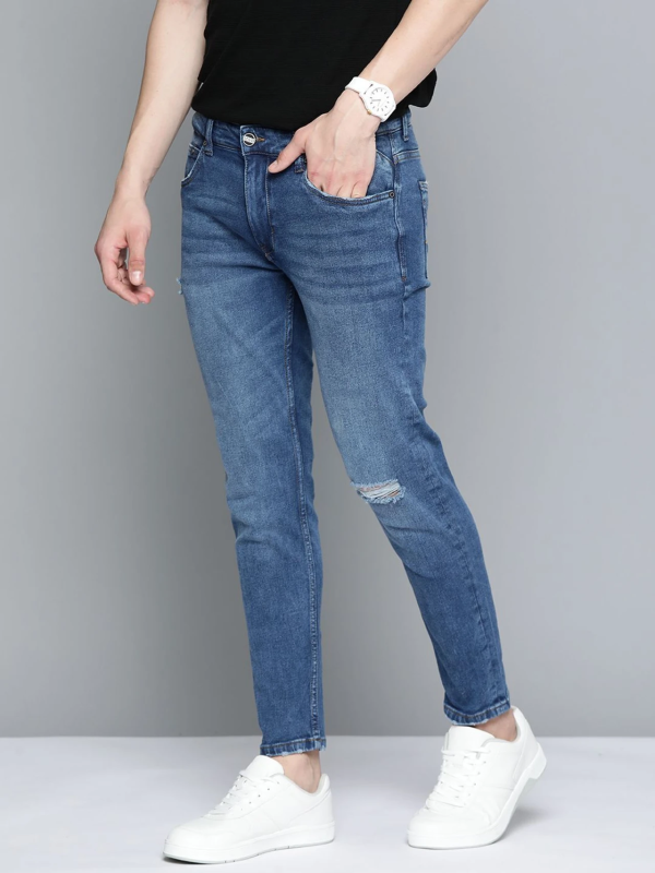 Men Tapered Fit Mid Rise Blue Jeans