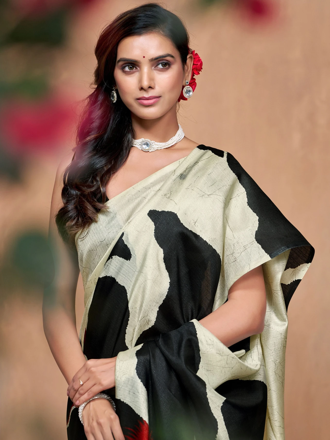 Ethnic Junction Polka Print Bollywood Art Silk Saree (Black)