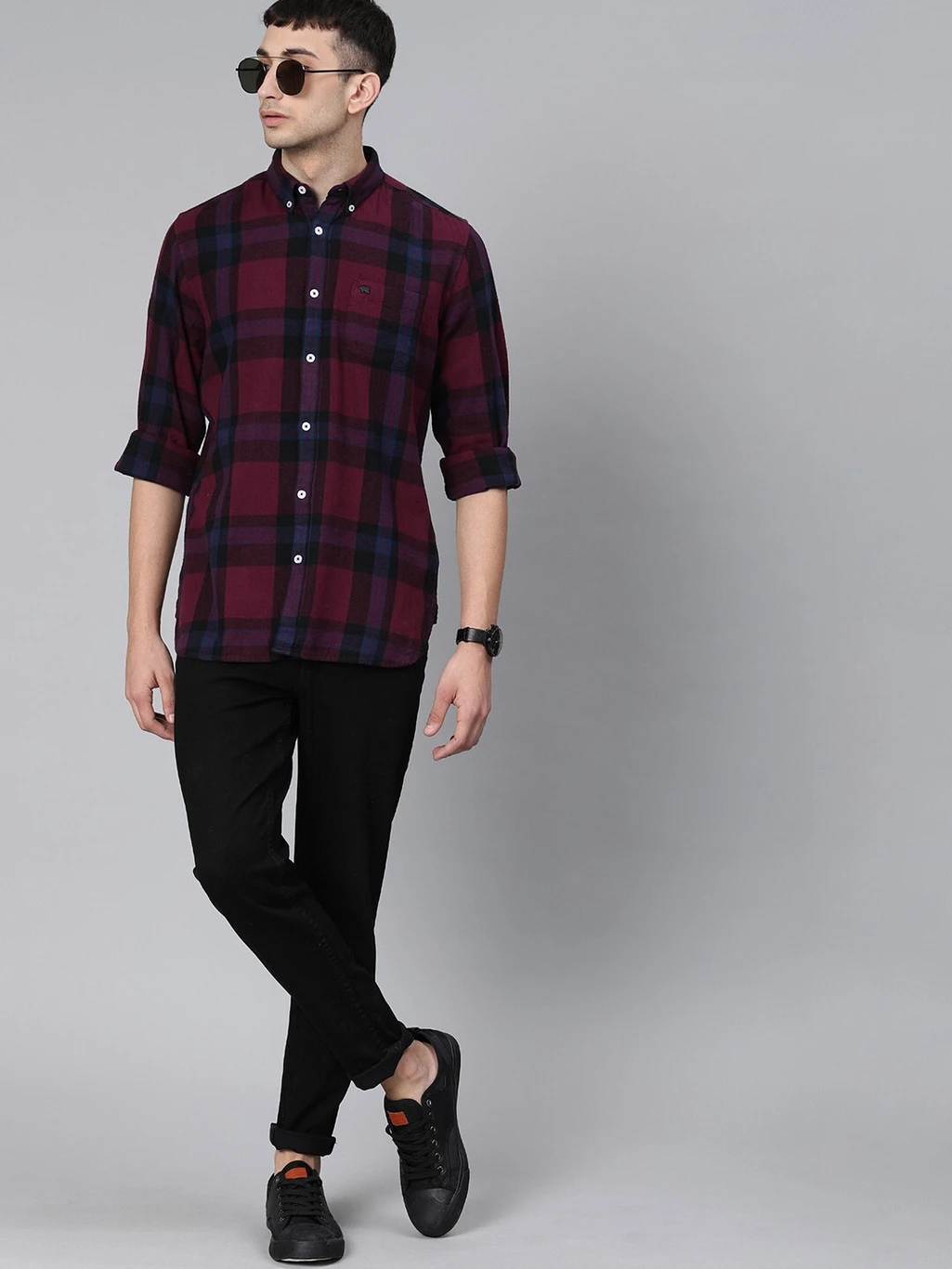 Men Slim Fit Checkered Cut Away Collar Casual Shirt