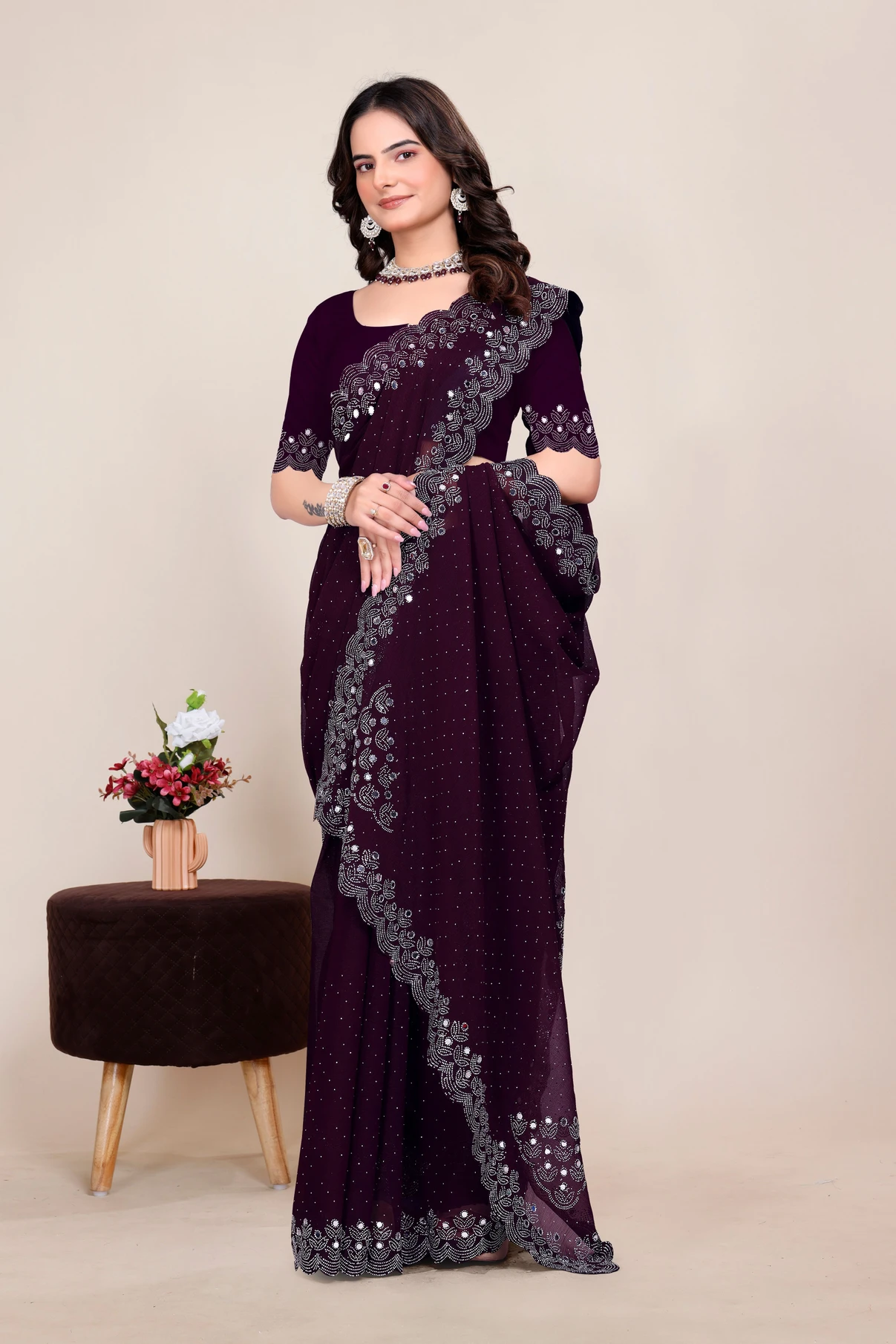 VEERAIVA Embellished Bollywood Chiffon Saree (Magenta)
