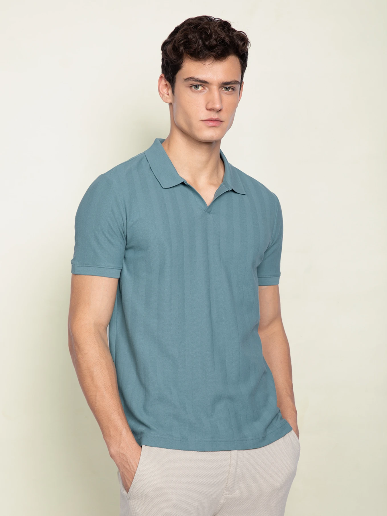 Damensch Men Solid Polo Neck Cotton Blend Blue T-Shirt