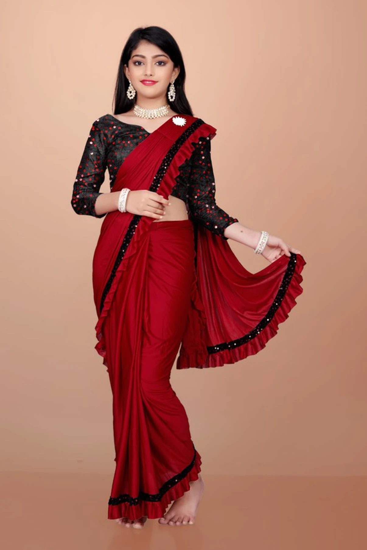 HARIOM  FASHION Embellished Bollywood Lycra Blend Saree (Red)
