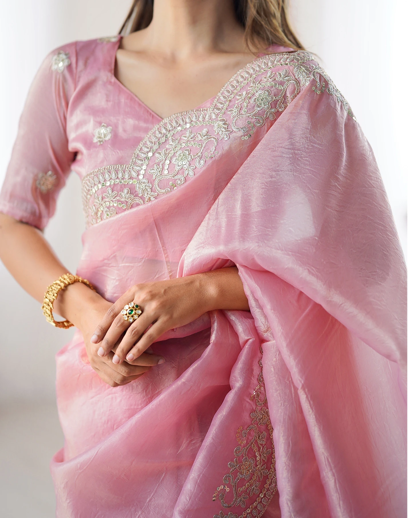 Satrani Embellished, Embroidered Bollywood Jimmy Jimmy Saree (Pink)