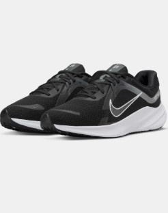 NIKE NIKE QUEST 5 Running Shoes For Men (Black , 7)