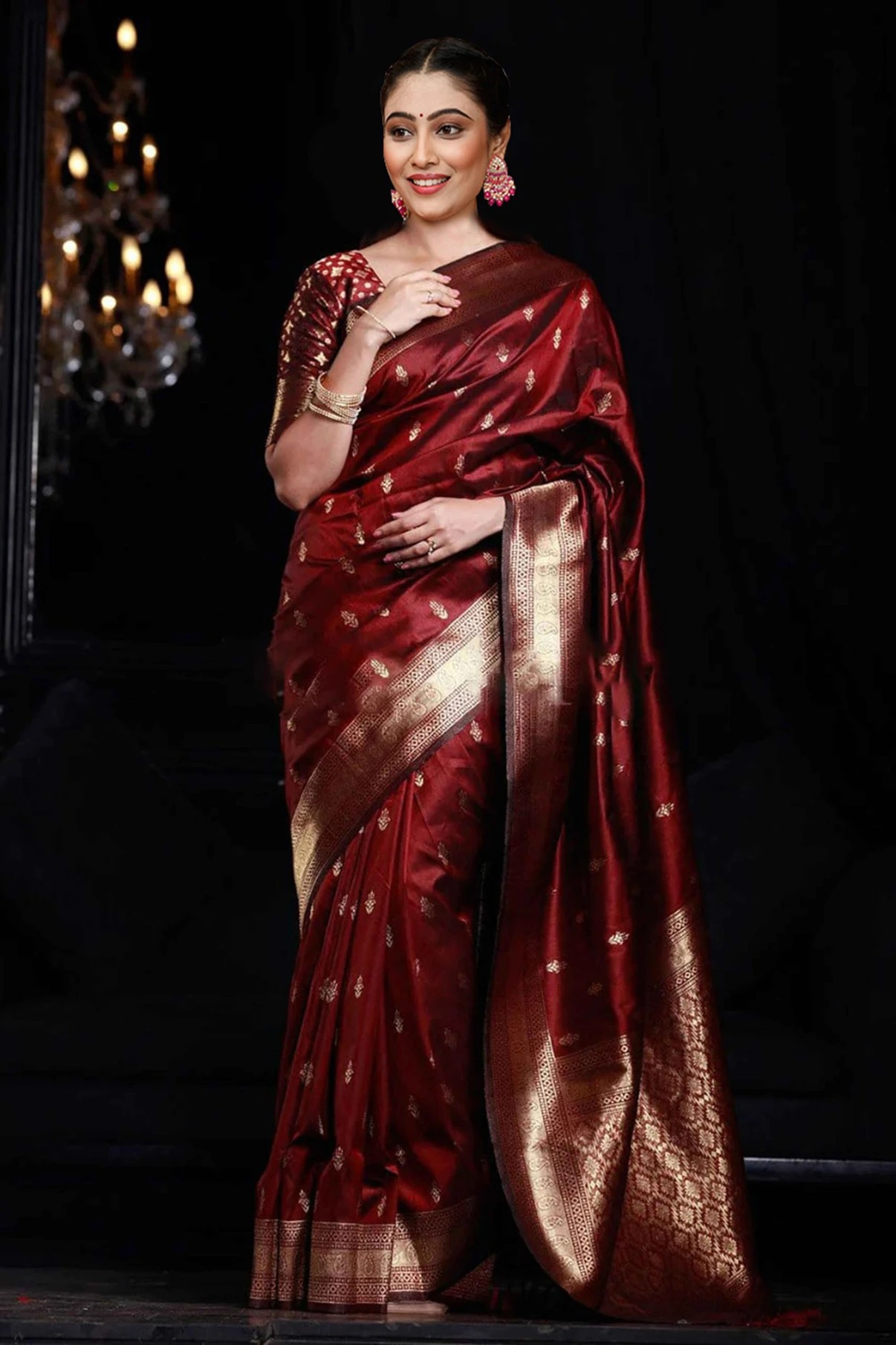 Tasrika Woven Kanjivaram Silk Blend Saree (Maroon)