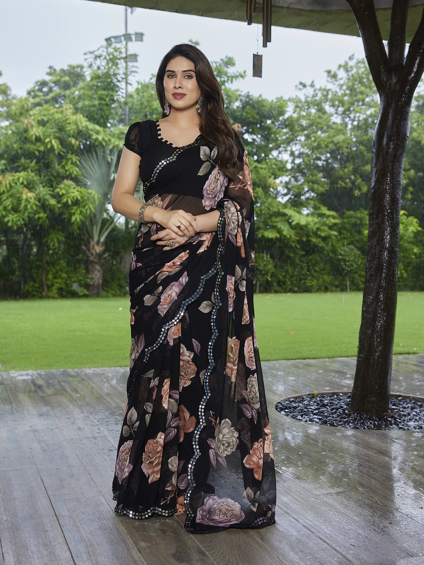TTH Floral Print Bollywood Georgette Saree (Orange, Pink, Black)