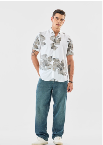 Men Slim Fit Printed Spread Collar Casual Shirt